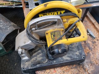 DeWalt Chop Saw, 120 v, 14 in
