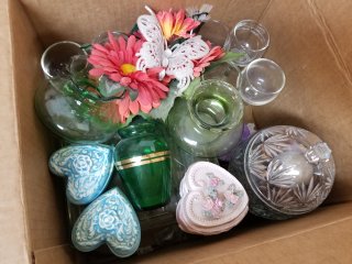 Box of Assorted Decorative Items