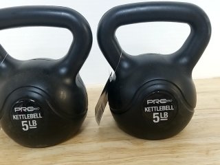 New Pair of 5lb Kettlebells