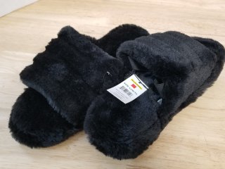 New Black Faux Fur Slippers, 10-11
