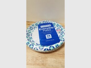 New TrueLiving Paper Plates