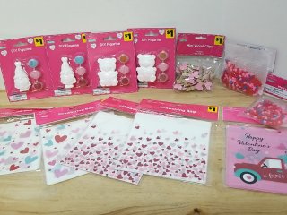 New Valentine\'s Crafts Assortment