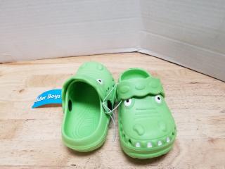 New toddler shoes size S 5/6
