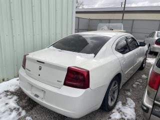 2007 White Dodge Charger - 25-03324
