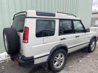 2002 White Land Rover Discovery - 25-03121