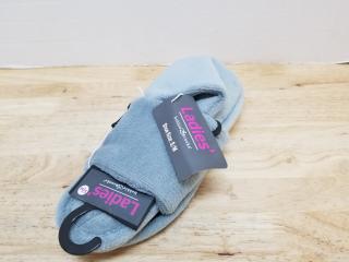 New ladies slippers size s/m