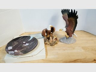 Eagle collectibles, figurines have chips 