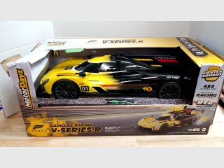 New MotorDayz Cadillac RC Car, 20 in