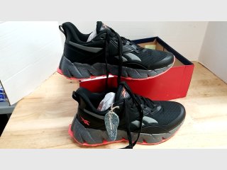 Mens Reebok shoes, 10.5M