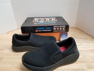 New mens slip resistant sketchers size 9