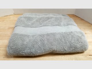 Large bath towel