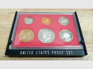 New 1982 US Proof Set