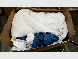 Queen size bedding set