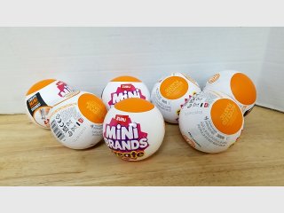 Zuru Mini Brands Create Balls