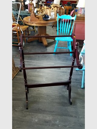 Wooden Quilt Rack, 28x22x40 in