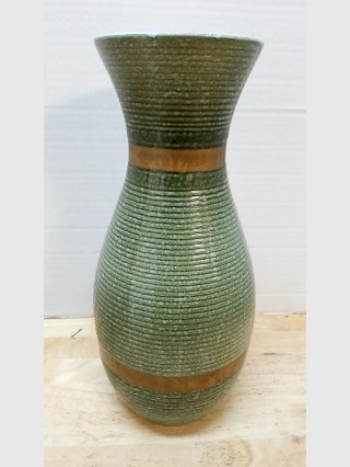 Hull 103 USA Green Textured Pottery Vase, exc cond, 13 in
