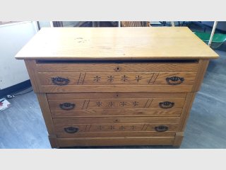 Vintage Wooden Dresser, broken wheel, bring help to load 