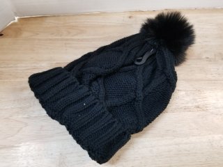 New Black Knit Pom-Pom Beanie