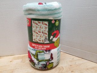 New Grinch super plush throw 60 by 40 inch 