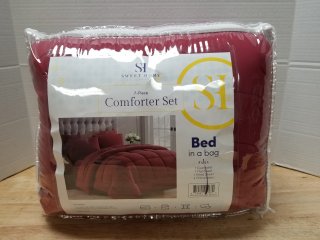 New 7 piece comforter set size 
