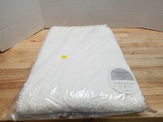 New performance plus bath rug 38 by 24 inch 