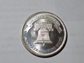 1 Troy Ounce .999 silver round