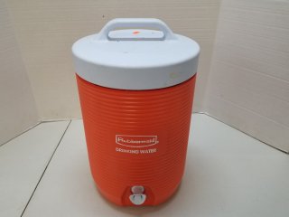 Rubbermaid 2 gallon water dispenser 