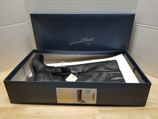New ladies Oakley boots, 7.5