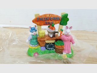 New Bunny Fresh Carrot Juice Stand Figurine