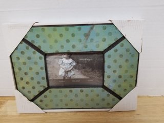 New Picture Frame holds 6x4