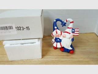 New Gnomes Figurine Pair 6 inch tall 