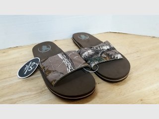 New mens Camo Pattern Sandals size L/XL 11/12