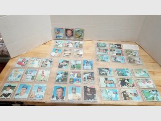5 pages of 1970 Topps