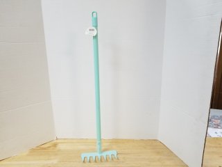 New kids rake, approx 28 inches 