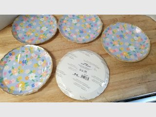 Floral Paper Plates Set, 8 1/4 inch