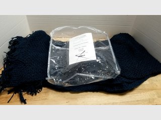 Rizzyhome cotton throw, like new, 50x60 in