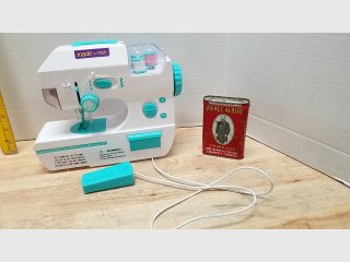 Made Me Kids Sewing Machine w/ Prince Albert Tin