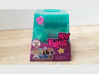 New Mini Bratzz Doll Set in Box