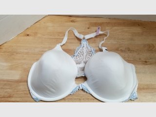 New 38D bra, front latch needs repaired