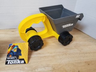 New Tonka sand dumper,  9 in