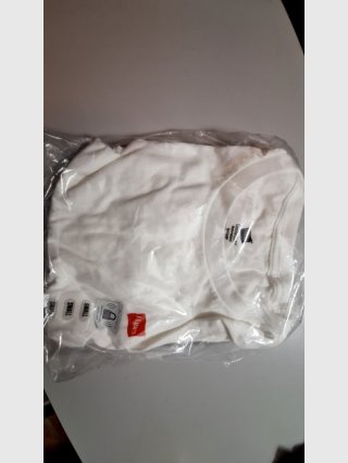Hanes White Tagless T-Shirt Small