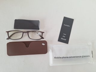 New +2.50 mobile phone convenience glasses