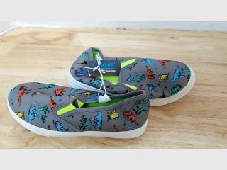 Boys Dinosaur Slip-On Sneakers size 3