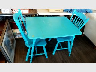 Turquoise Table and Chairs Set, 41 in, bring help to load 