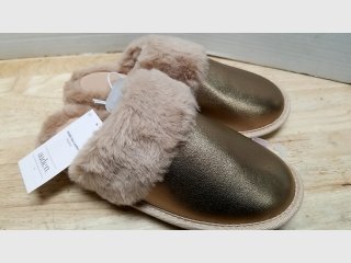 Gold Metallic faux leather slippers ladies m 7/8