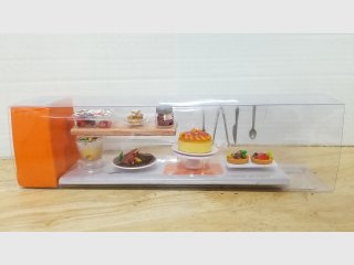 Miniature Food Display in Case, 8 by 3 inch 