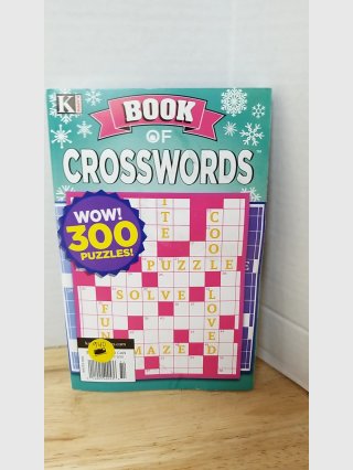 Book of 300 Crosswords Puzzles