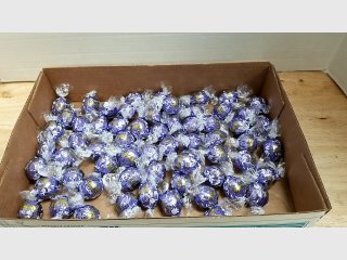 New Lot of Lindt Lindor  white chocolate