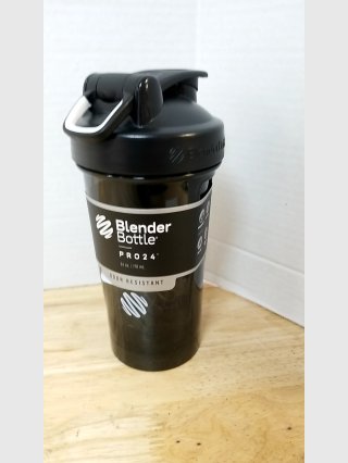 Blender Bottle Pro24 24oz Shaker