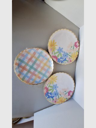 Floral & Plaid Paper Plates Set